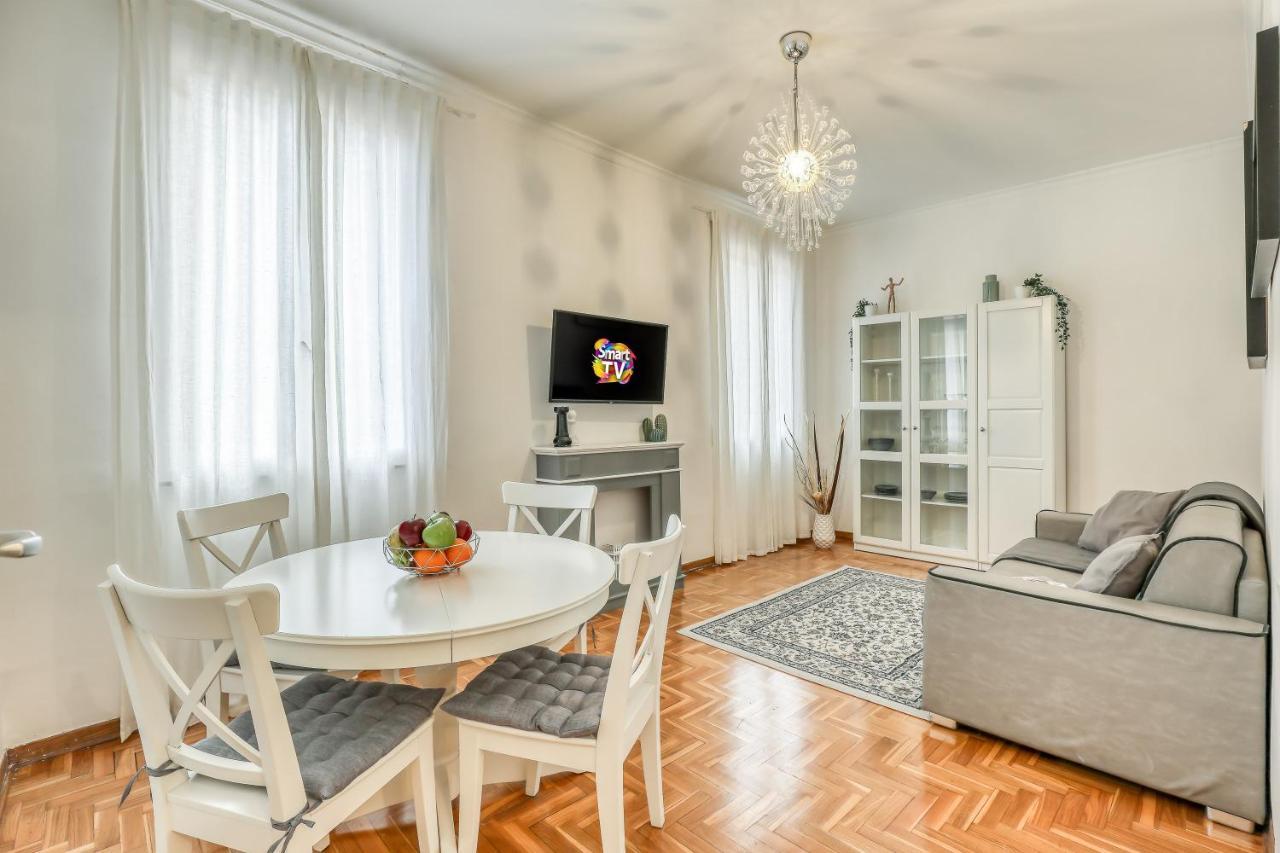 Apartamento Atrhome Penthouse Frattina Roma